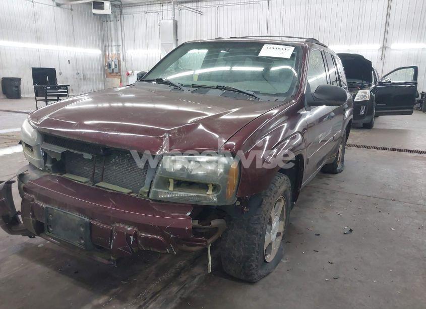 Photo 2 of 2006 Chevrolet Trailblazer LS (VIN 1GNDT13S562260135)
