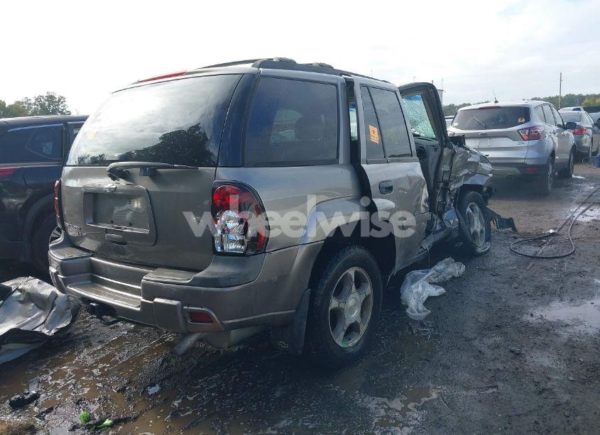 Photo 4 of 2007 Chevrolet Trailblazer LS (VIN 1GNDT13S572104775)