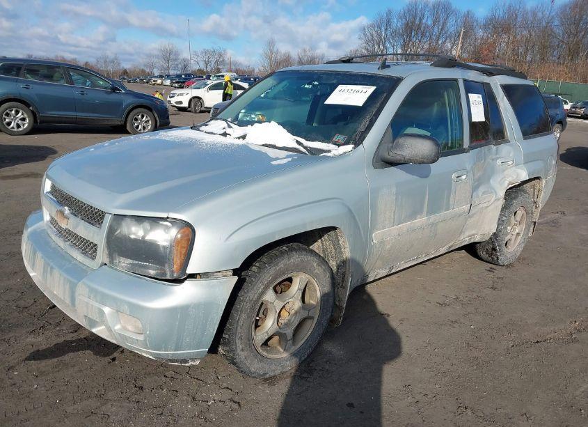 Photo 2 of 2008 Chevrolet Trailblazer LT (VIN 1GNDT13S582149054)