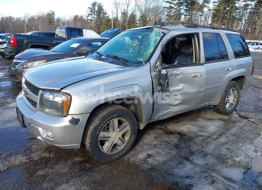 Photo 2 of 2008 Chevrolet Trailblazer LT (VIN 1GNDT13S582157865)