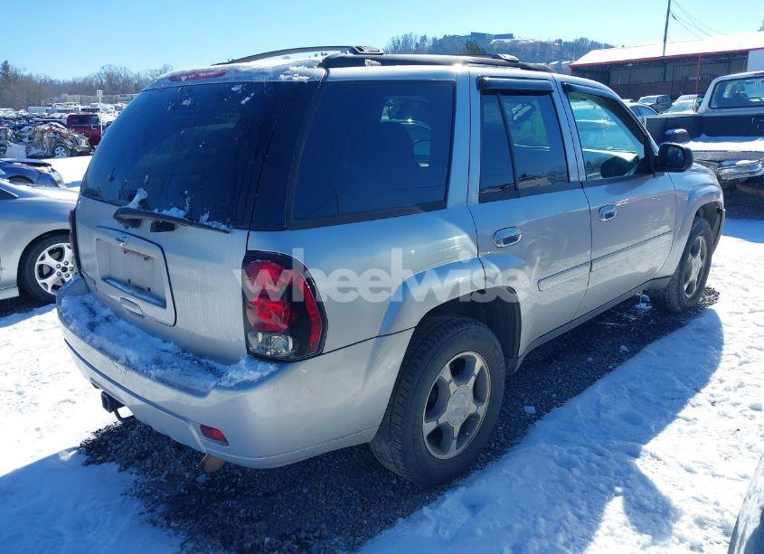 Photo 4 of 2008 Chevrolet Trailblazer LT (VIN 1GNDT13S582247663)