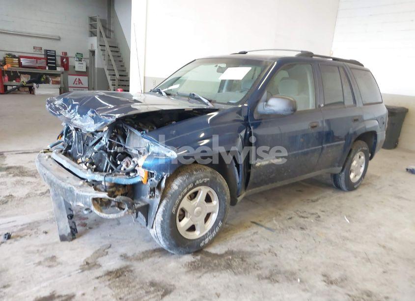 Photo 2 of 2002 Chevrolet Trailblazer LS (VIN 1GNDT13S622499848)