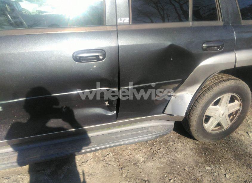 Photo 6 of 2003 Chevrolet Trailblazer LTZ (VIN 1GNDT13S632333542)