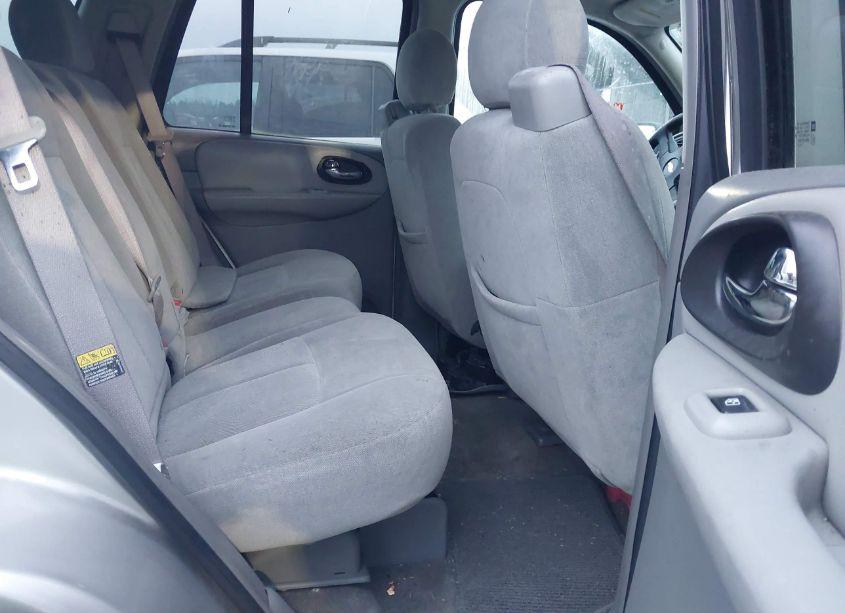 Photo 8 of 2005 Chevrolet Trailblazer LS (VIN 1GNDT13S652192104)