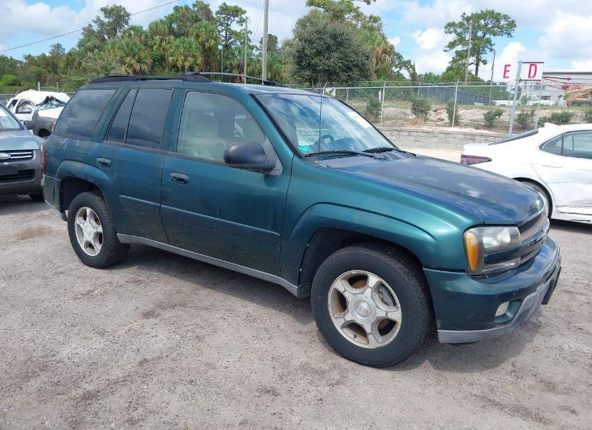 2005 Chevrolet Trailblazer LT (VIN 1GNDT13S652210066) main photo