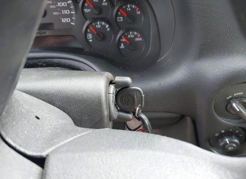 Photo 11 of 2005 Chevrolet Trailblazer LT (VIN 1GNDT13S652210066)