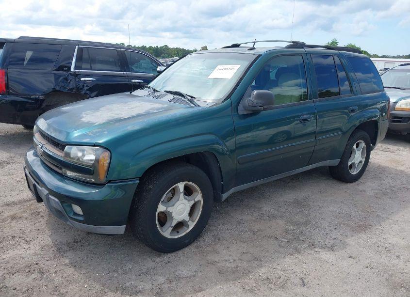 Photo 2 of 2005 Chevrolet Trailblazer LT (VIN 1GNDT13S652210066)