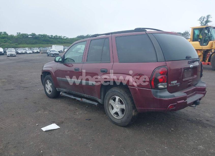 Photo 3 of 2005 Chevrolet Trailblazer LS (VIN 1GNDT13S652253225)