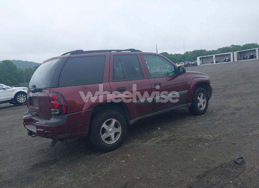 Photo 4 of 2005 Chevrolet Trailblazer LS (VIN 1GNDT13S652253225)