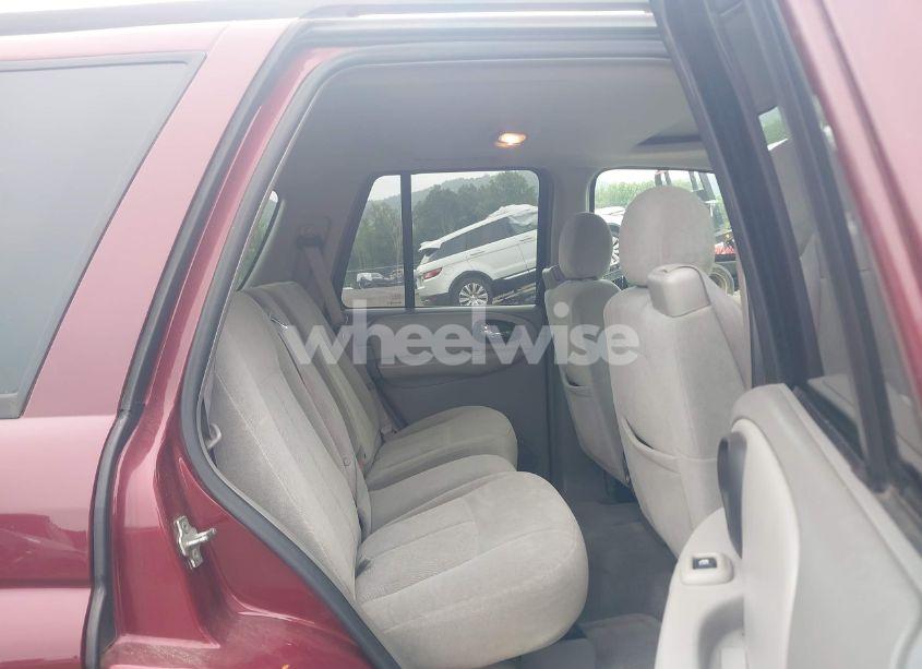 Photo 8 of 2005 Chevrolet Trailblazer LS (VIN 1GNDT13S652253225)
