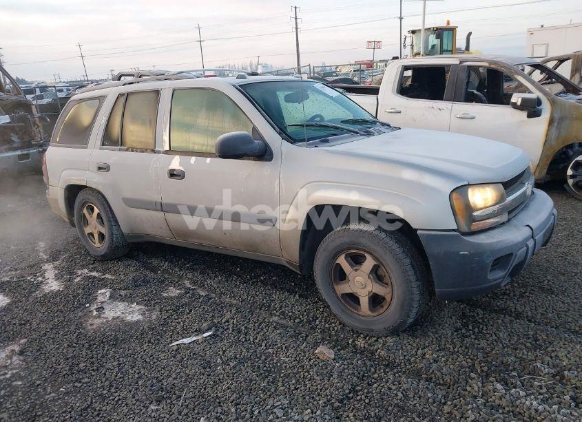 2005 Chevrolet Trailblazer LS (VIN 1GNDT13S652264161) main photo