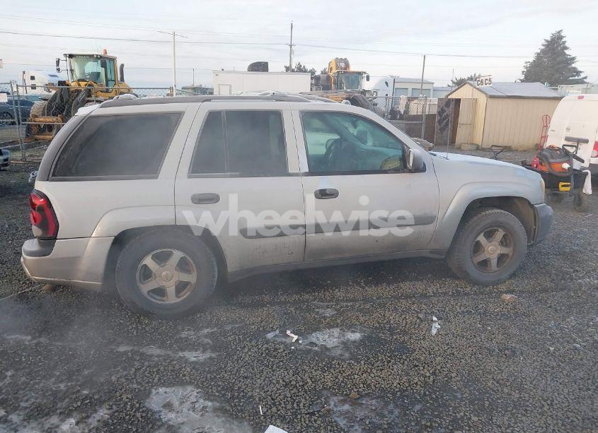 Photo 13 of 2005 Chevrolet Trailblazer LS (VIN 1GNDT13S652264161)