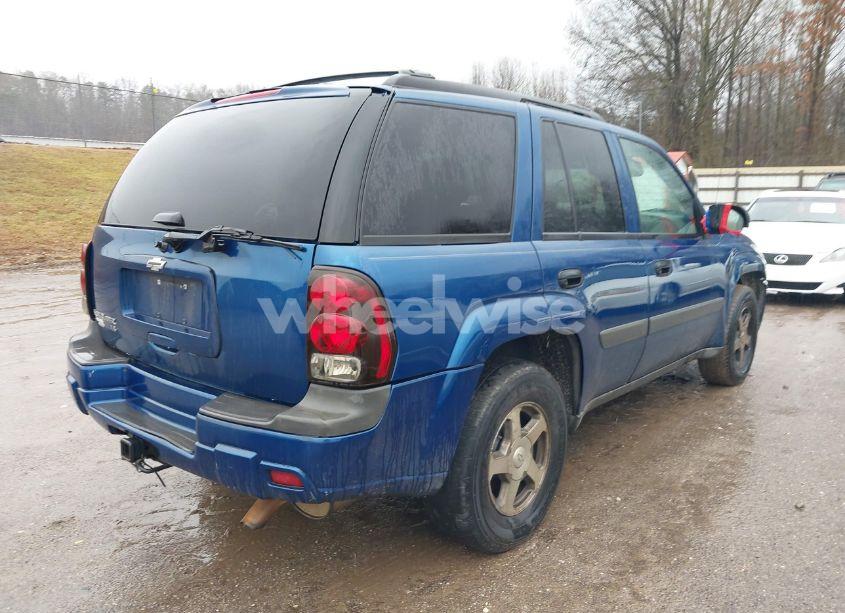 Photo 4 of 2005 Chevrolet Trailblazer LS (VIN 1GNDT13S652285902)