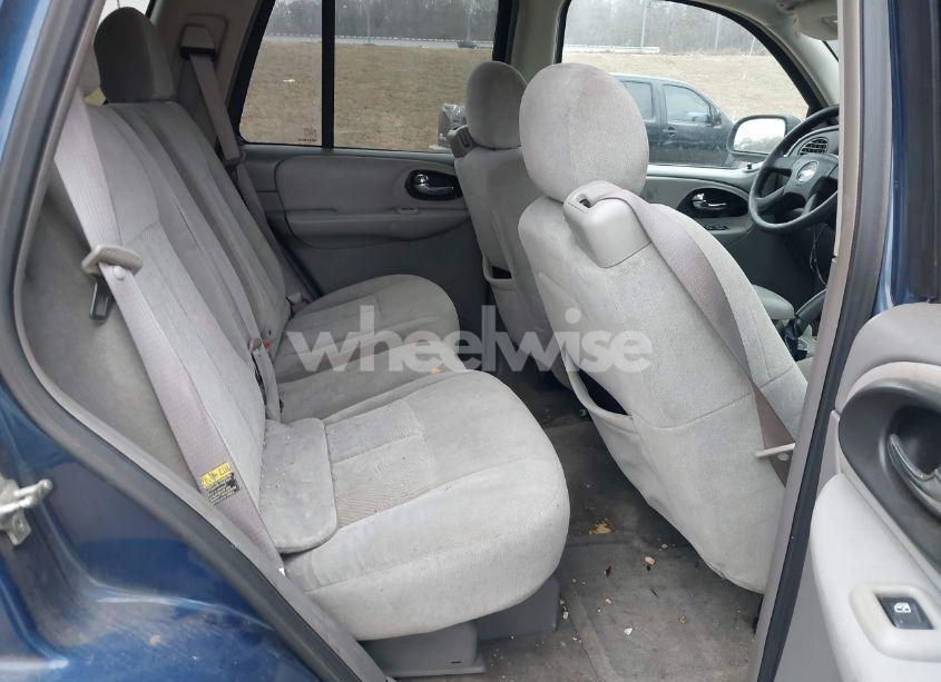 Photo 8 of 2005 Chevrolet Trailblazer LS (VIN 1GNDT13S652285902)