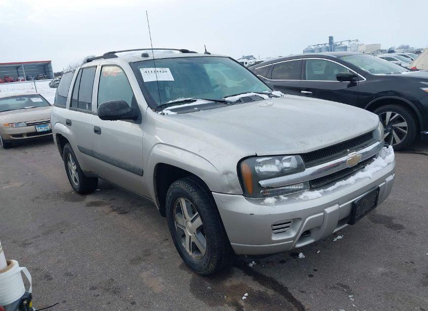 2005 Chevrolet Trailblazer LS (VIN 1GNDT13S652294583) main photo