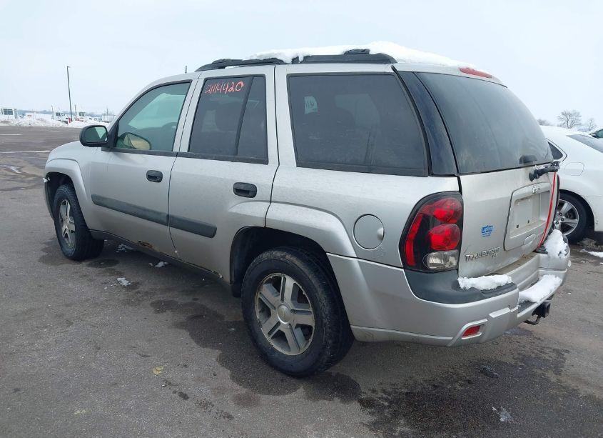 Photo 3 of 2005 Chevrolet Trailblazer LS (VIN 1GNDT13S652294583)