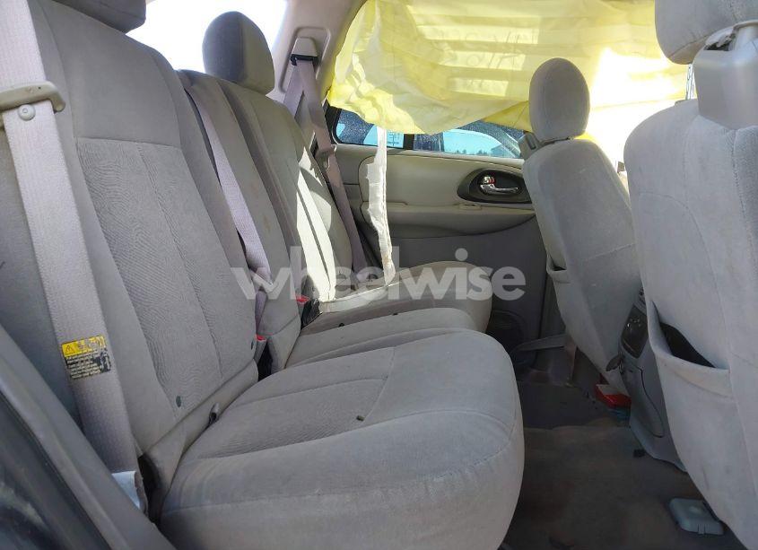 Photo 8 of 2005 Chevrolet Trailblazer LS (VIN 1GNDT13S652380184)