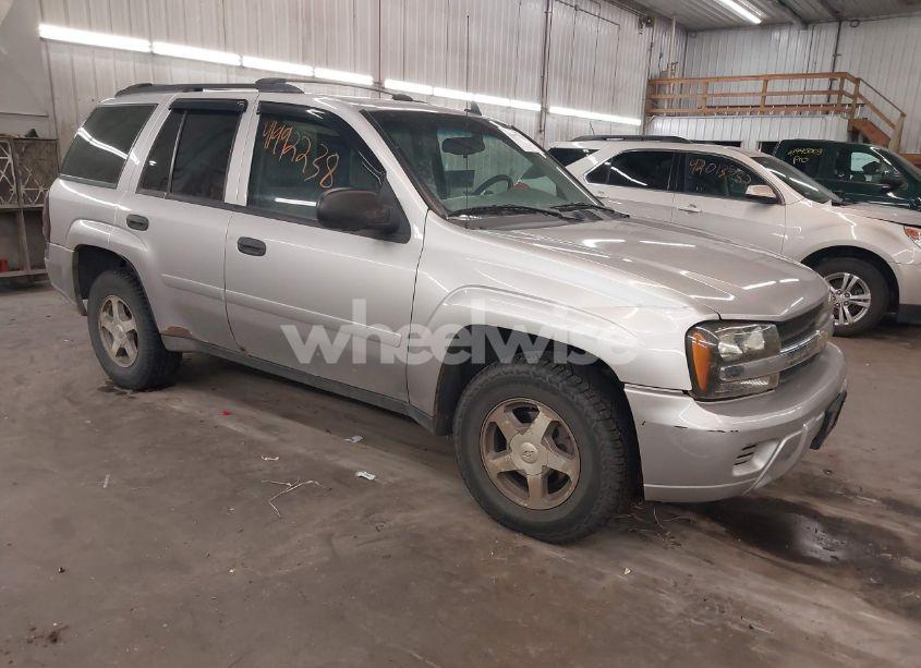 2006 Chevrolet Trailblazer LS (VIN 1GNDT13S662135807) main photo