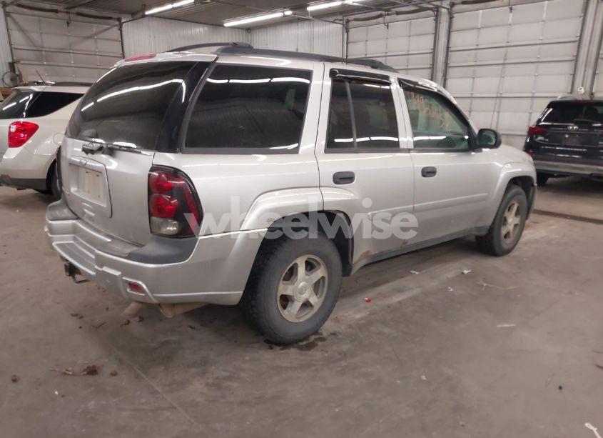 Photo 4 of 2006 Chevrolet Trailblazer LS (VIN 1GNDT13S662135807)
