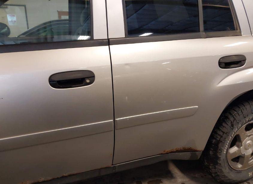 Photo 18 of 2006 Chevrolet Trailblazer LS (VIN 1GNDT13S662283830)