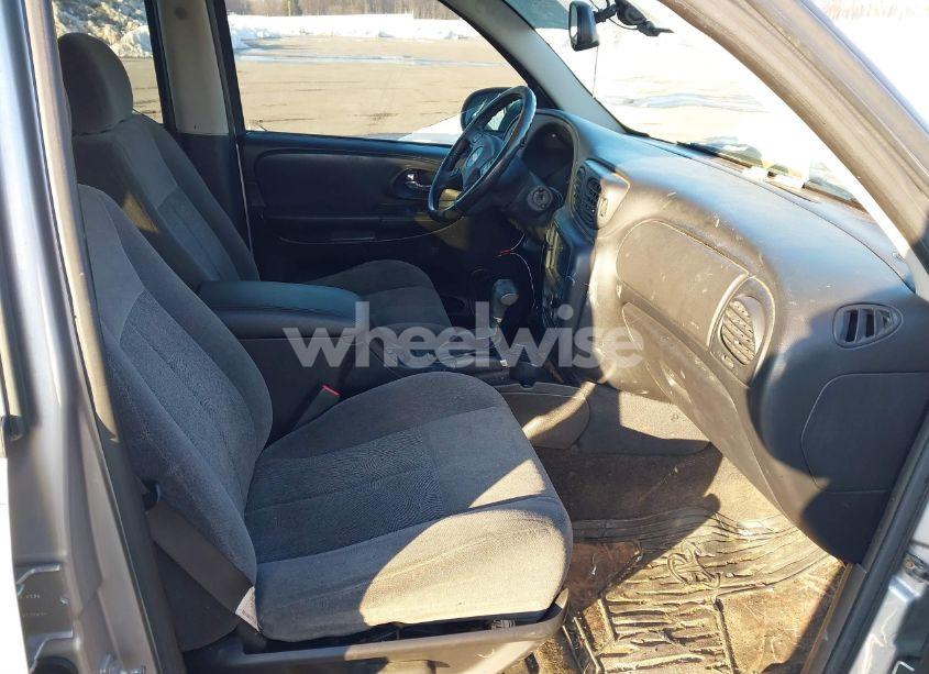 Photo 5 of 2007 Chevrolet Trailblazer LT (VIN 1GNDT13S672123304)