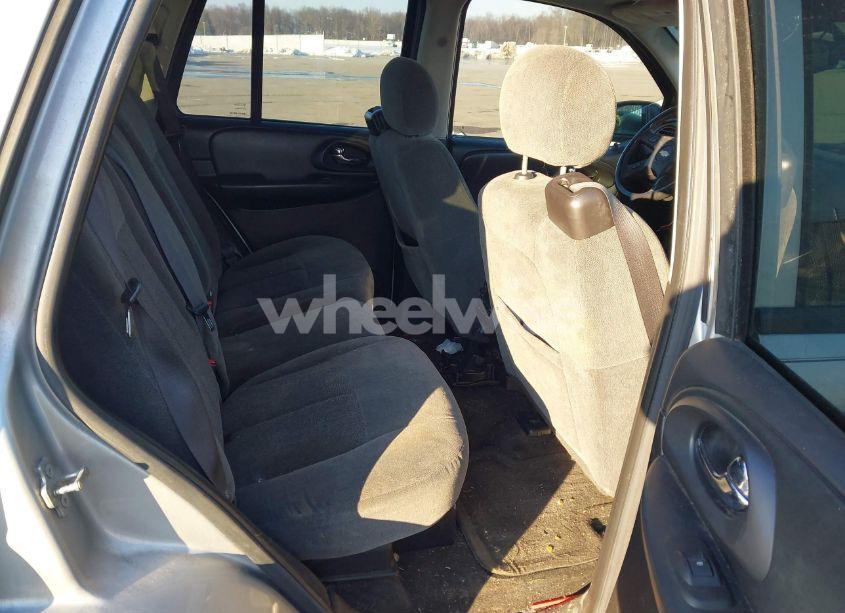 Photo 8 of 2007 Chevrolet Trailblazer LT (VIN 1GNDT13S672123304)