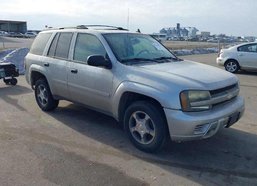 2007 Chevrolet Trailblazer LS (VIN 1GNDT13S672262204) main photo
