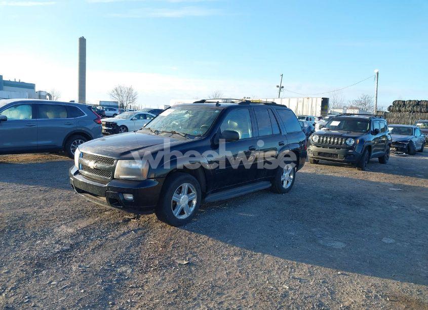 Photo 2 of 2008 Chevrolet Trailblazer LT (VIN 1GNDT13S682140802)