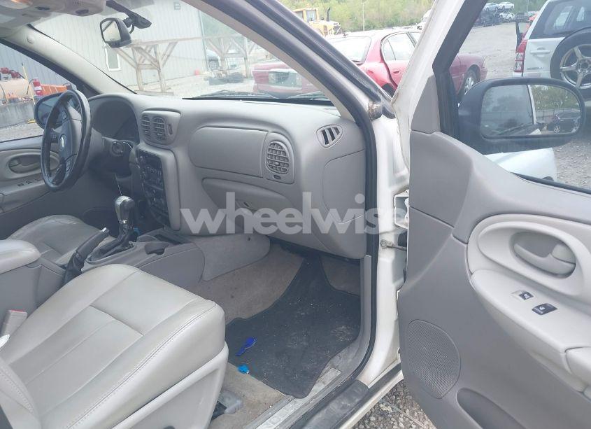 Photo 5 of 2008 Chevrolet Trailblazer LT (VIN 1GNDT13S682200464)