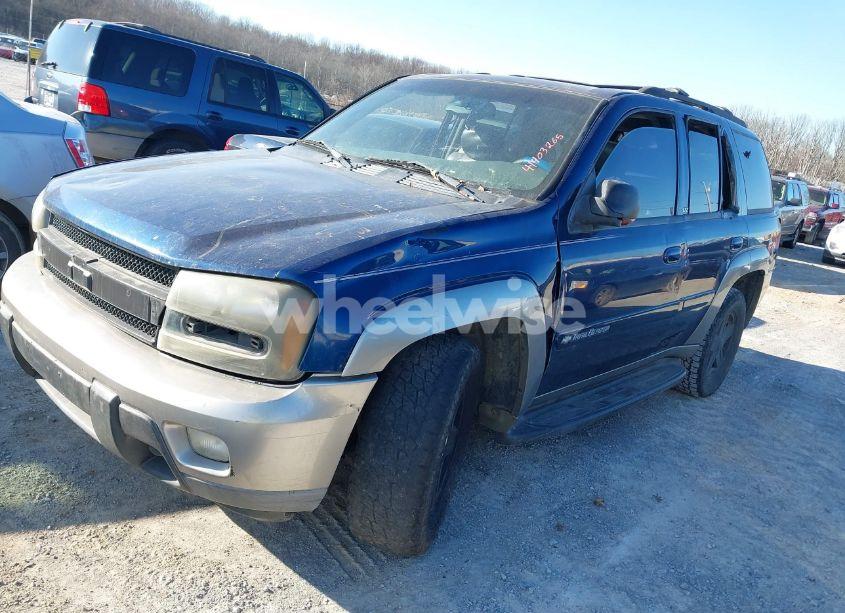 Photo 2 of 2002 Chevrolet Trailblazer LTZ (VIN 1GNDT13S722210122)