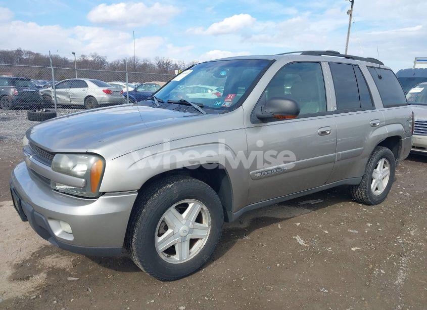 Photo 2 of 2002 Chevrolet Trailblazer LTZ (VIN 1GNDT13S722430411)