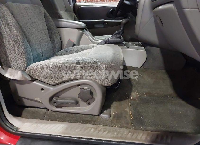 Photo 5 of 2002 Chevrolet Trailblazer LS (VIN 1GNDT13S722502286)