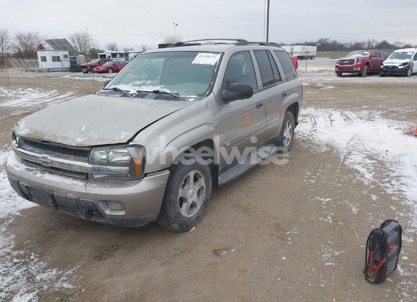 Photo 2 of 2003 Chevrolet Trailblazer LT (VIN 1GNDT13S732161375)