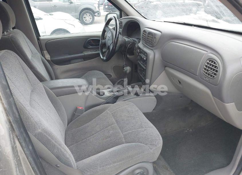 Photo 5 of 2003 Chevrolet Trailblazer LT (VIN 1GNDT13S732161375)