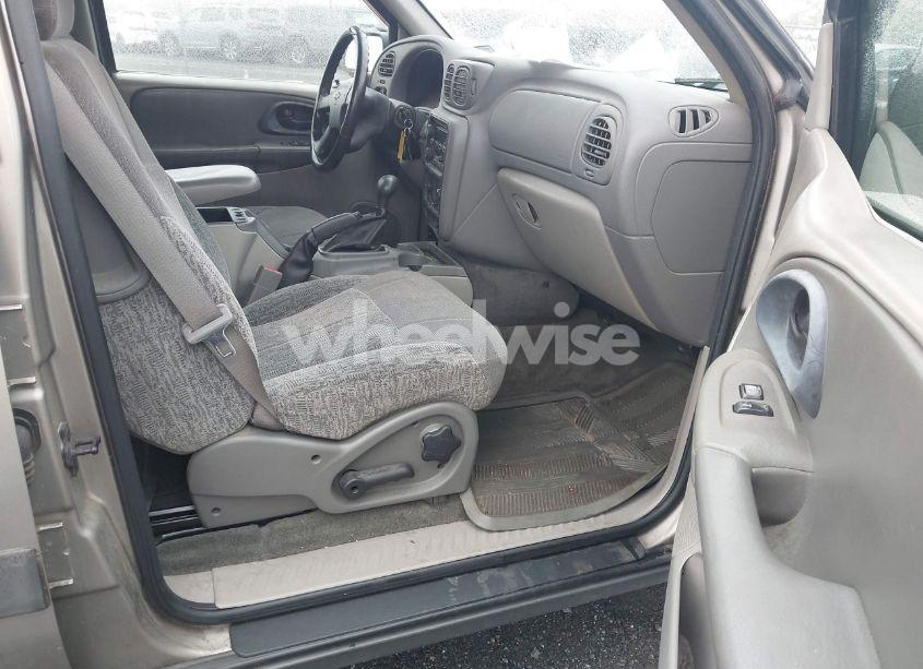 Photo 5 of 2003 Chevrolet Trailblazer LS (VIN 1GNDT13S732333114)
