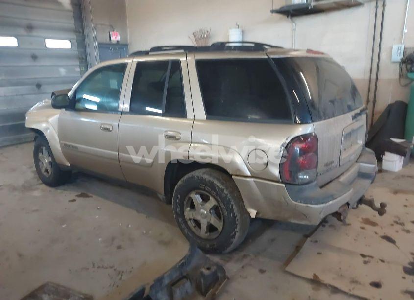 Photo 3 of 2004 Chevrolet Trailblazer LT (VIN 1GNDT13S742273188)