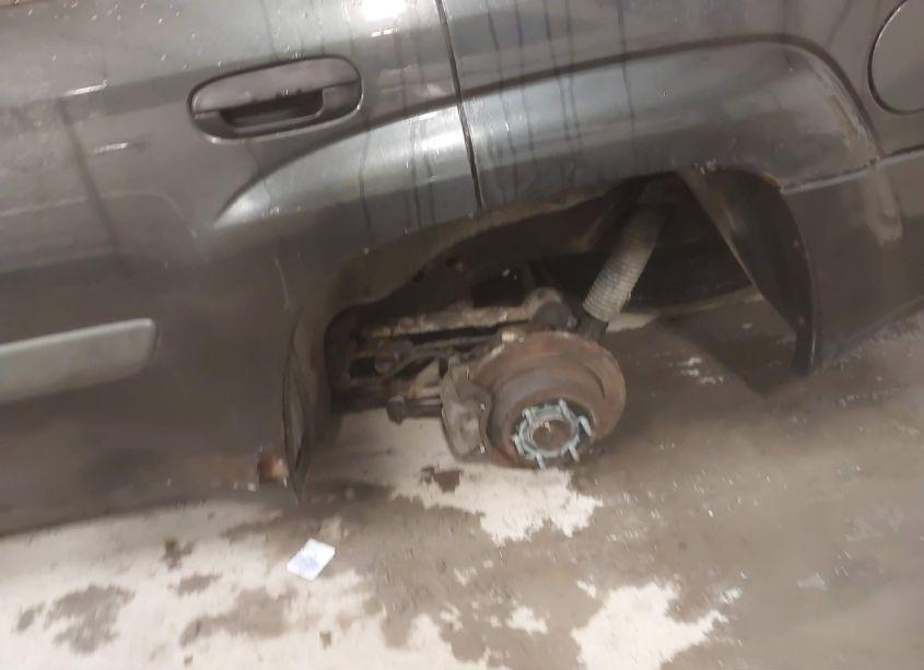 Photo 12 of 2004 Chevrolet Trailblazer LS (VIN 1GNDT13S742330814)