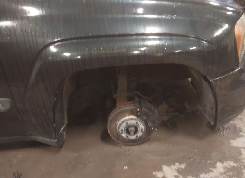 Photo 15 of 2004 Chevrolet Trailblazer LS (VIN 1GNDT13S742330814)