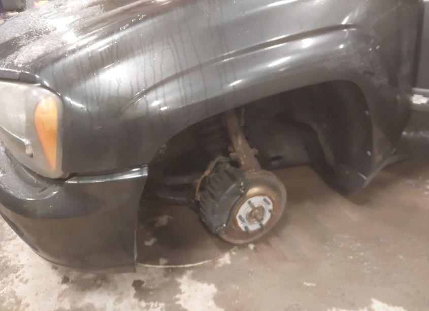 Photo 6 of 2004 Chevrolet Trailblazer LS (VIN 1GNDT13S742330814)