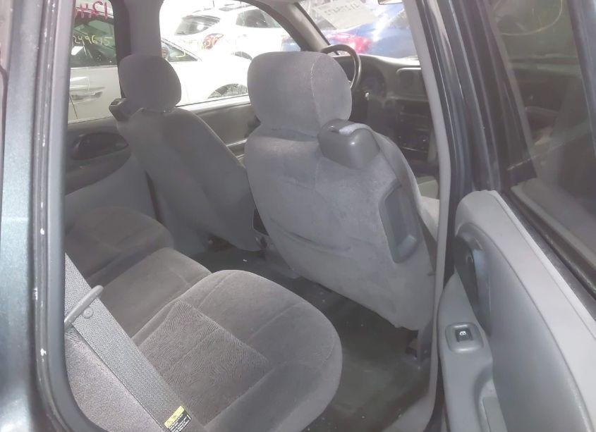 Photo 8 of 2004 Chevrolet Trailblazer LS (VIN 1GNDT13S742330814)