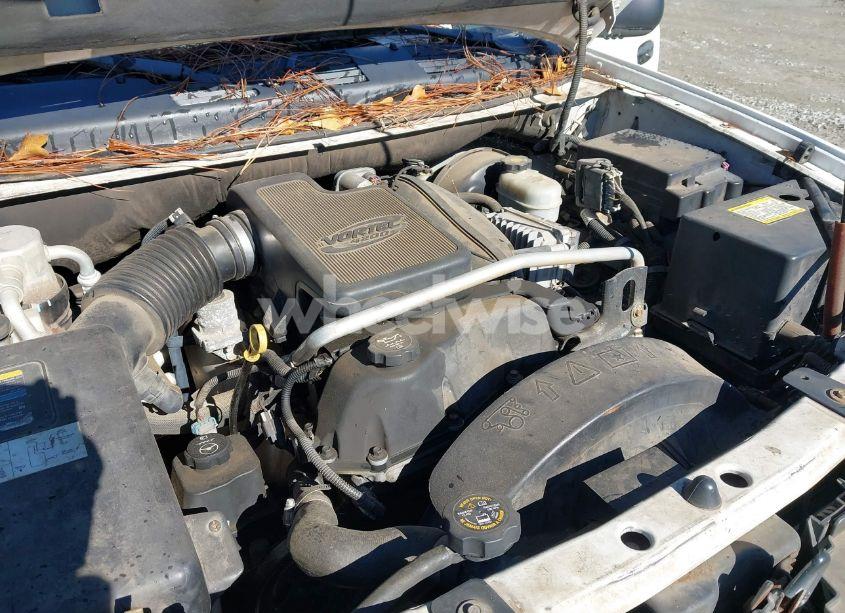 Photo 10 of 2004 Chevrolet Trailblazer LS (VIN 1GNDT13S742332191)