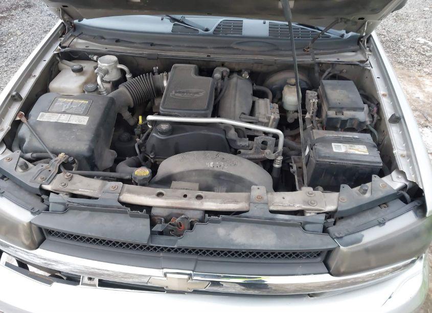 Photo 10 of 2005 Chevrolet Trailblazer LS (VIN 1GNDT13S752182617)