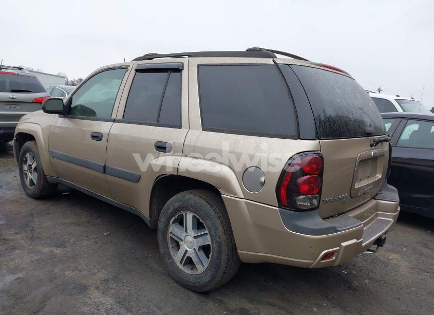 Photo 3 of 2005 Chevrolet Trailblazer LS (VIN 1GNDT13S752247000)