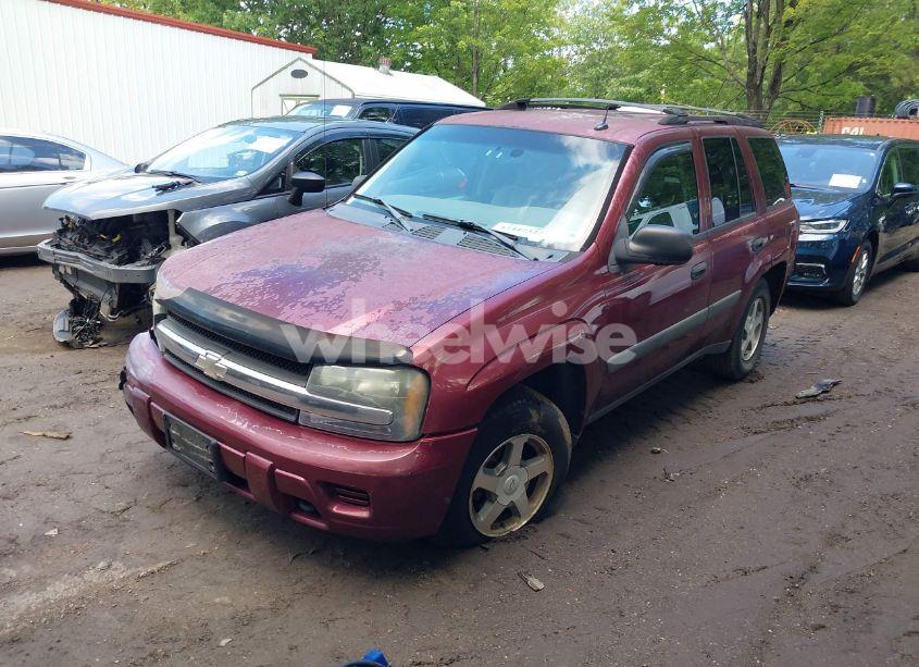 Photo 2 of 2005 Chevrolet Trailblazer LS (VIN 1GNDT13S752256537)