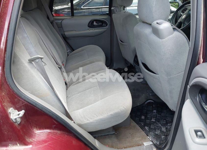 Photo 8 of 2005 Chevrolet Trailblazer LS (VIN 1GNDT13S752256537)