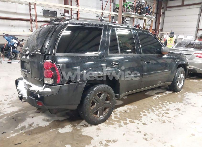 Photo 4 of 2005 Chevrolet Trailblazer LT (VIN 1GNDT13S752266601)