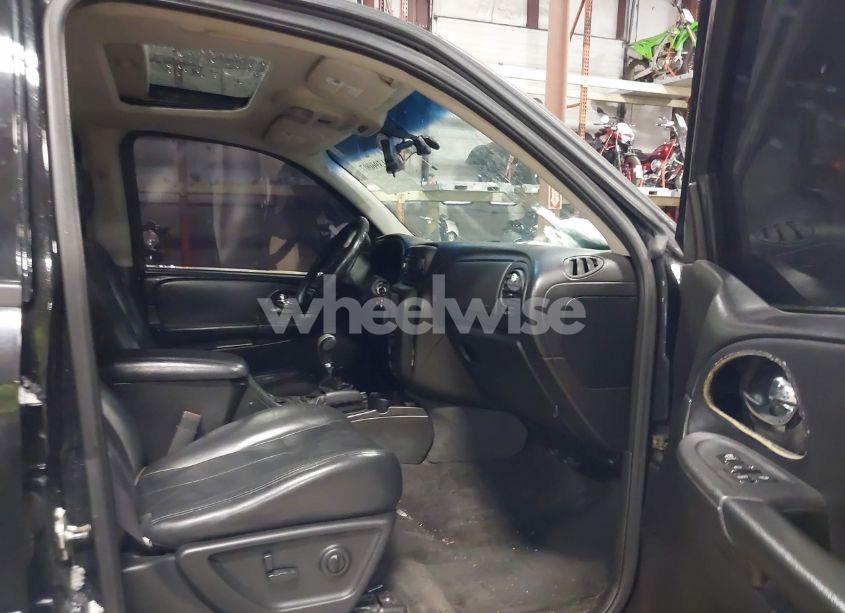 Photo 5 of 2005 Chevrolet Trailblazer LT (VIN 1GNDT13S752266601)