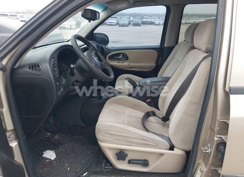 Photo 12 of 2005 Chevrolet Trailblazer LS (VIN 1GNDT13S752268915)