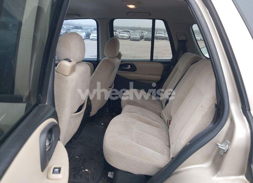 Photo 14 of 2005 Chevrolet Trailblazer LS (VIN 1GNDT13S752268915)