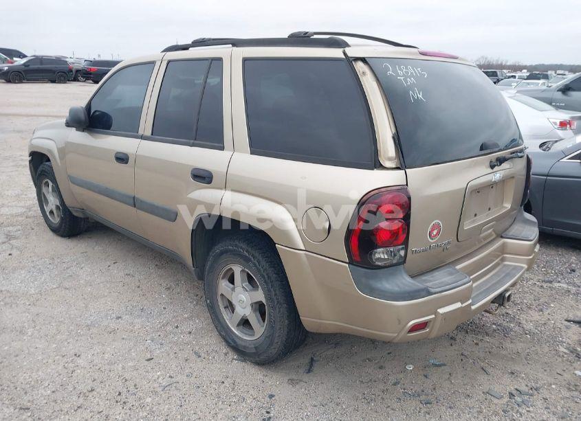 Photo 3 of 2005 Chevrolet Trailblazer LS (VIN 1GNDT13S752268915)